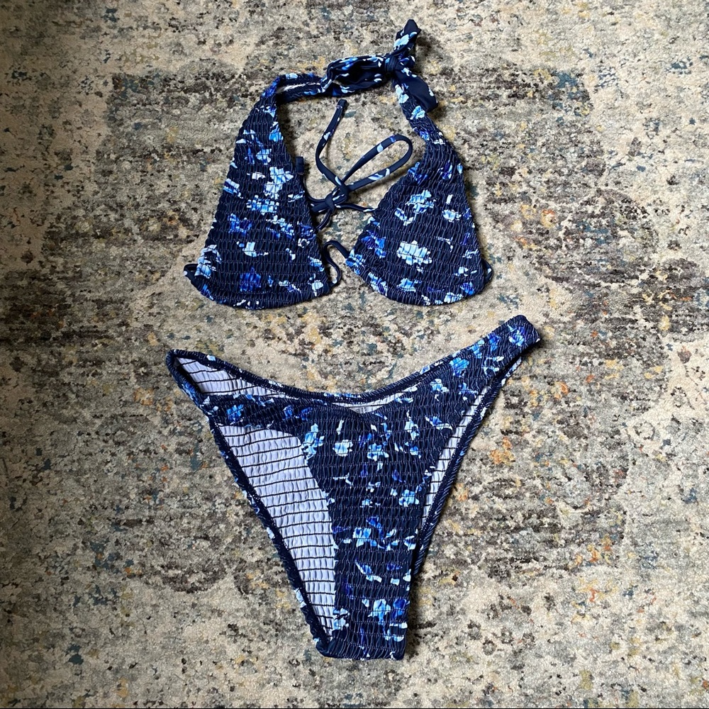 MakeMeChic Blue Floral Scrunch Tie Bikini